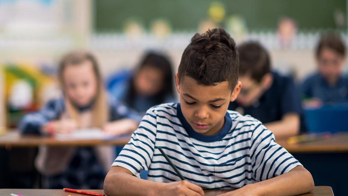 The Mid-Semester Shuffle: The Impact of Mid-Year School Changes on Academic Performance